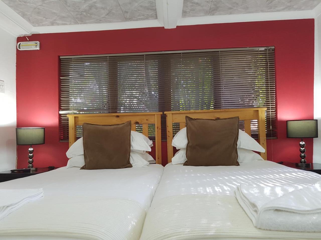 Knysna Herons Guest House Екстериор снимка